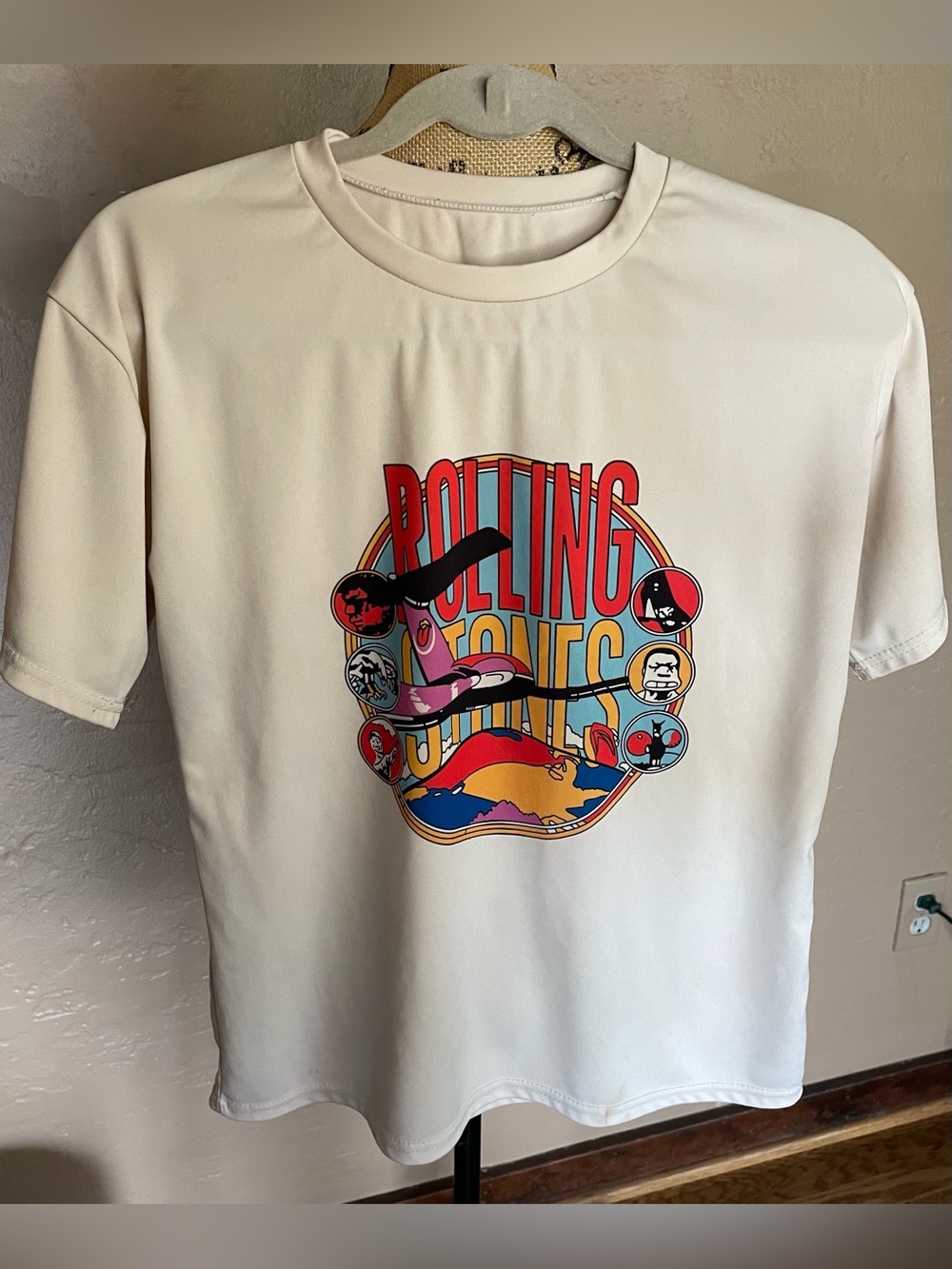 Rolling Stones Daydreamer retro Graphic Tee - beige with Multicolor Logo
